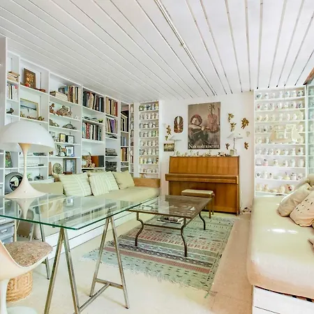 Veeve - Saint Lambert Trinkets Apartment *